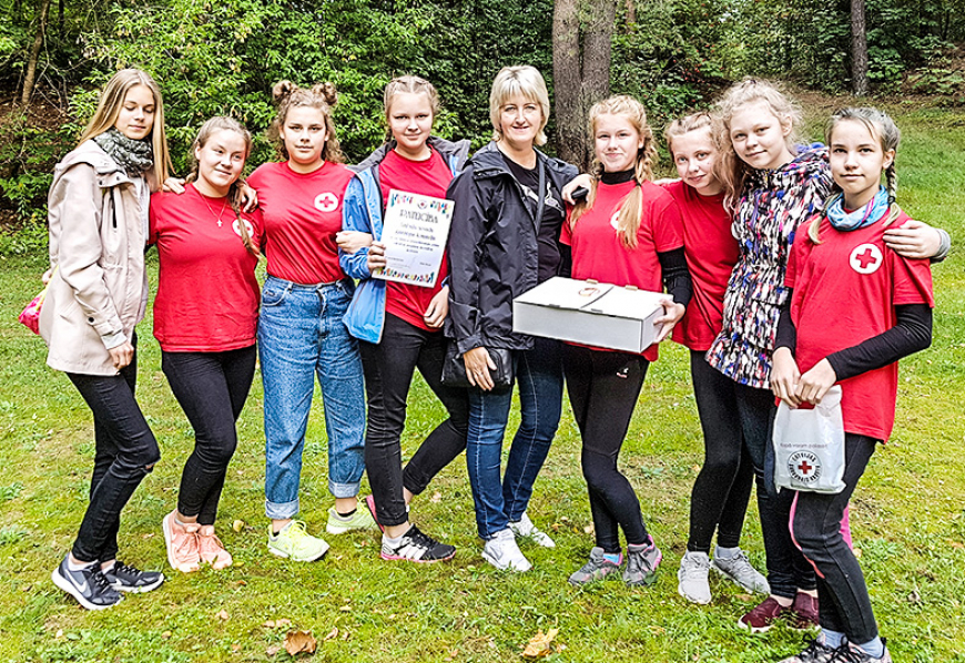 Limbažu skolnieces pirmās palīdzības sniegšanas sacensībās