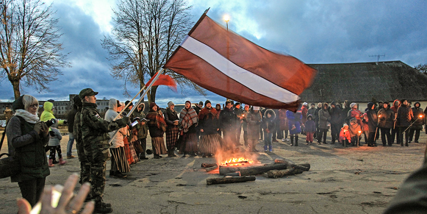 Svētkos skan tautiskas dziesmas