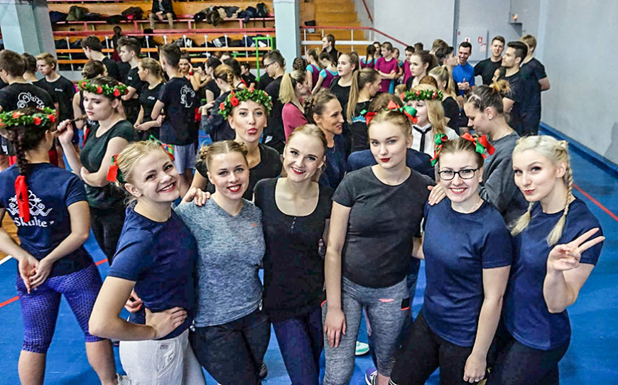 «Varavīksne» un «Skulte» jauniešu deju un sporta sacensībās «Ziemassvētku kauss 2017»