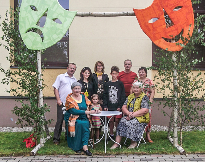 Pociemiete Sarmīte, no kuras gaida VISU! 