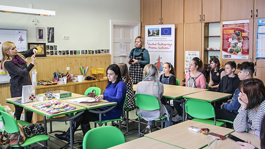 Pāles pamatskolā ciemojas 11 pedagogu no četrām valstīm