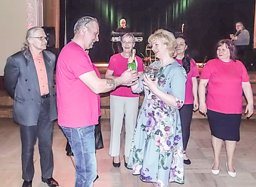 Umurgā jautra un draudzīga Teātra diena