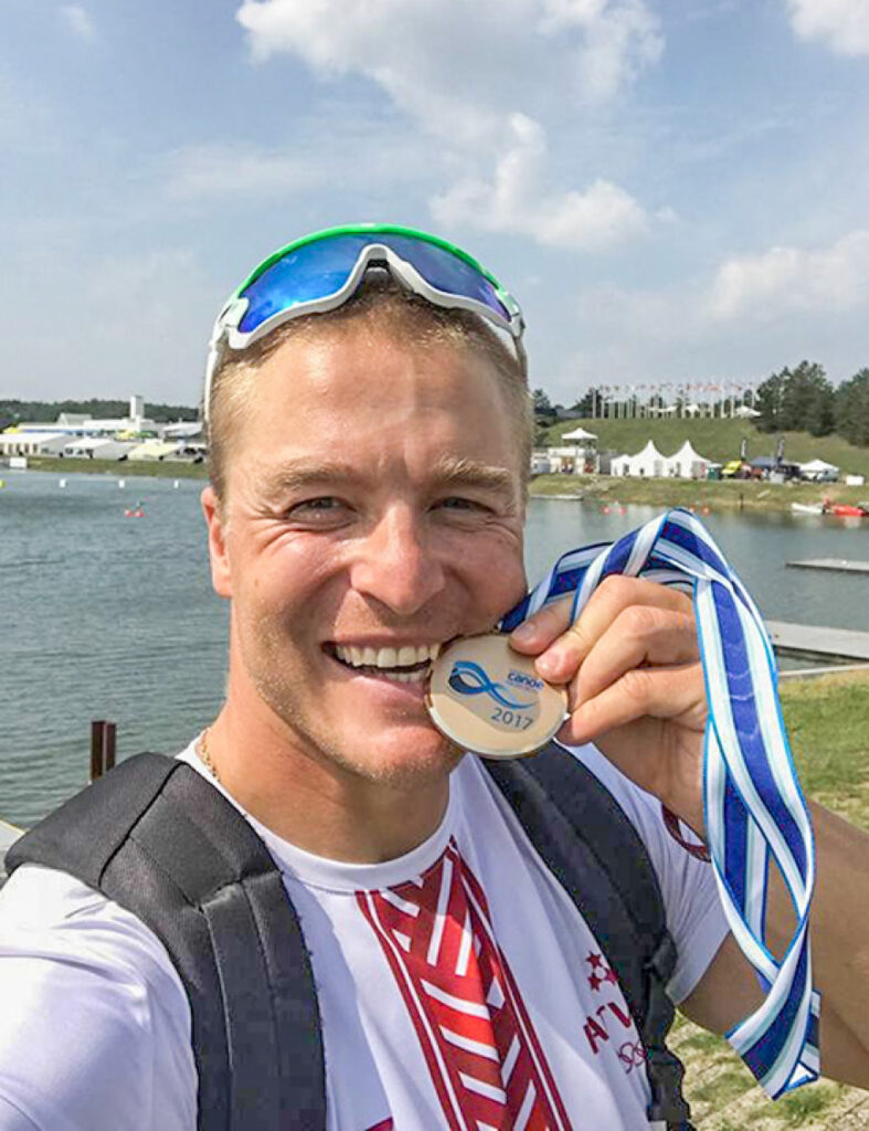 Smaiļotājs Aleksejs Rumjancevs iegūst pasaules čempionāta sudraba medaļu