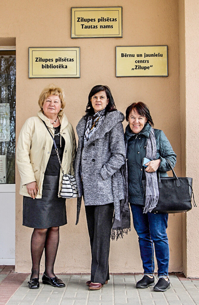 Bibliokuģis apceļo vietas, kur sākas Latvija