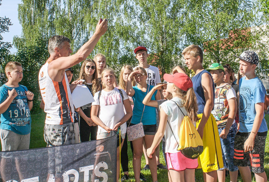 Limbažu skolēni mācību gadu noslēdz orientējoties