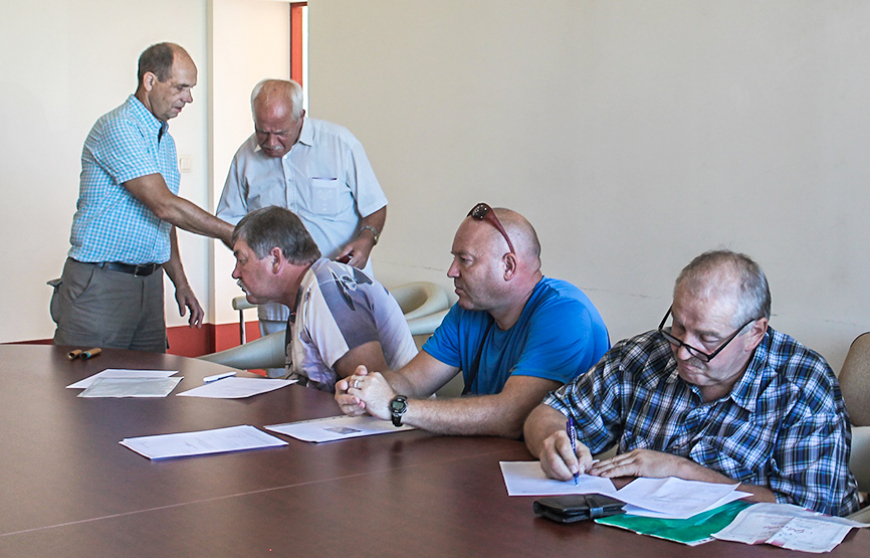 Limbažos un Salacgrīvā barikāžu dalībnieki saņem apliecības