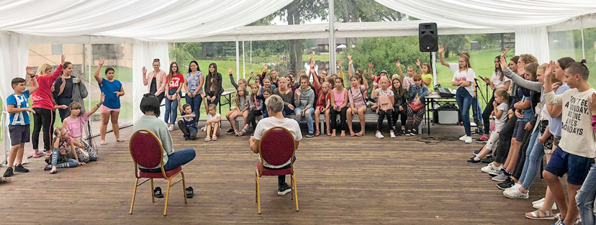 Bērni un jaunieši aicina uz koncertu «Satikšanās mūzikā» Igates pilī
