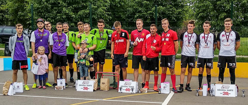 Pociemā noslēdzies Limbažu novada florbola čempionāts