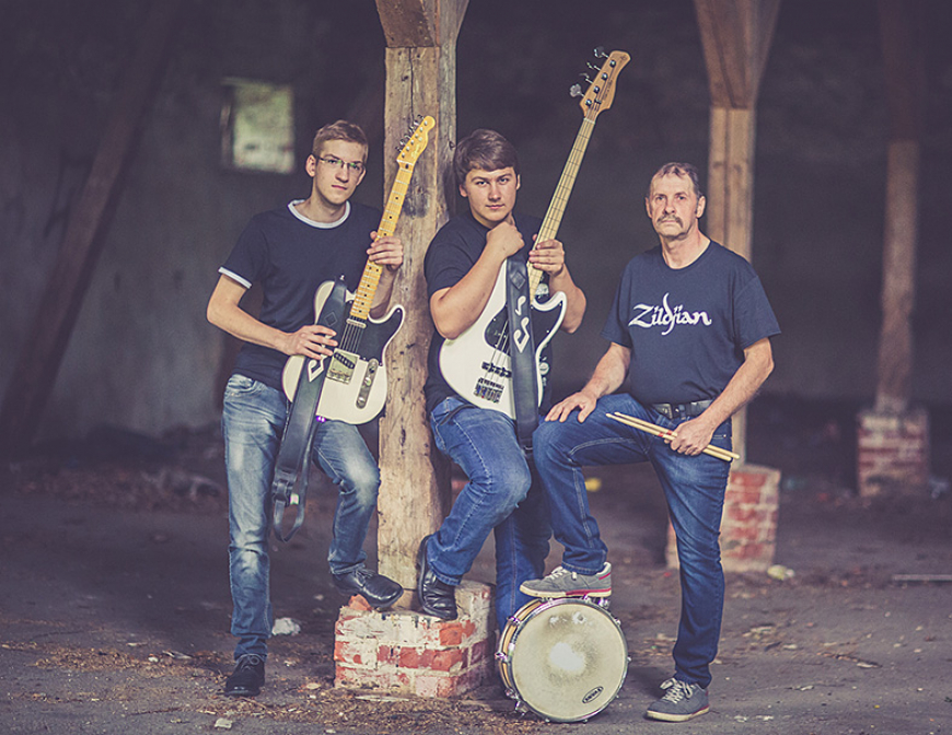 Sevi piesaka jauna muzikālā apvienība – «Rockin’ June» no Alojas