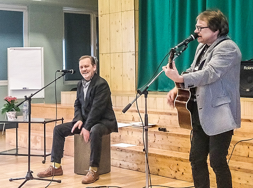 Limbažos ar skolēniem tikās Dzintars Tilaks un Āris Ziemelis