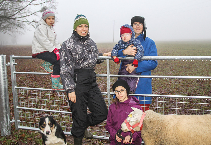 «Mikaitās», kur saprotas aitu valodā