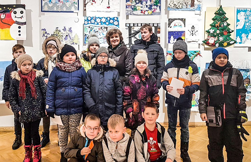Vidrižu pirmklasnieki apmeklē ledus skulptūru festivālu Jelgavā