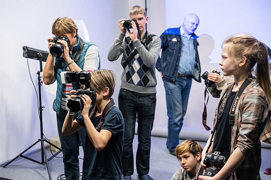 «Limbažu fotokluba» studijā ciemojas kolēģi no Rīgas