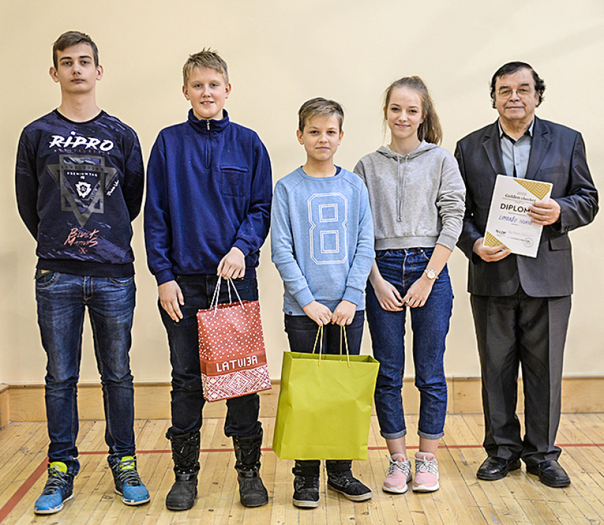 Dambretistiem veiksmīgs starts starptautiskās sacensībās