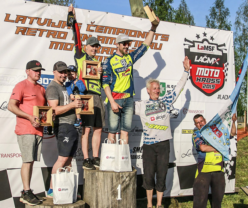 «Jaunzemnieku» trasē Alojā atklāta jaunā motosezona