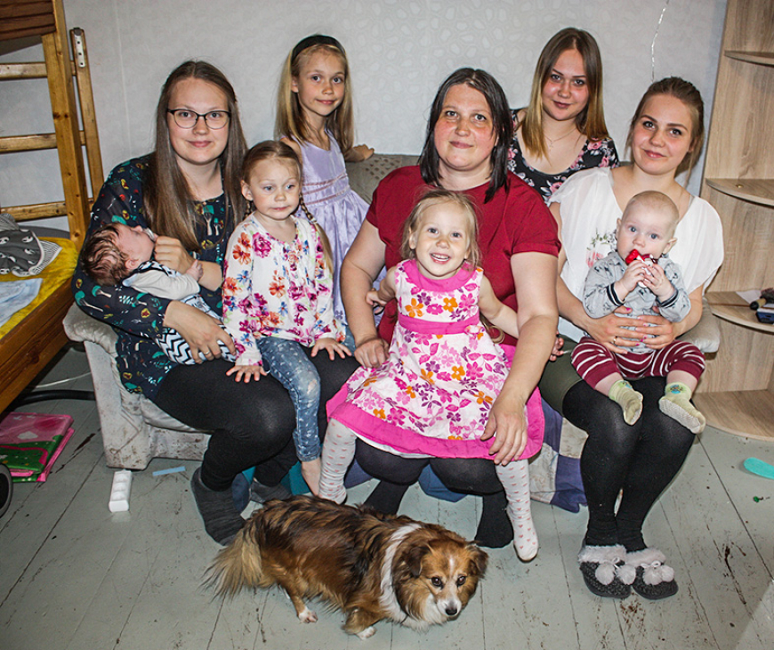 Vai viegli būt jaunai… mammai un vecmāmiņai?