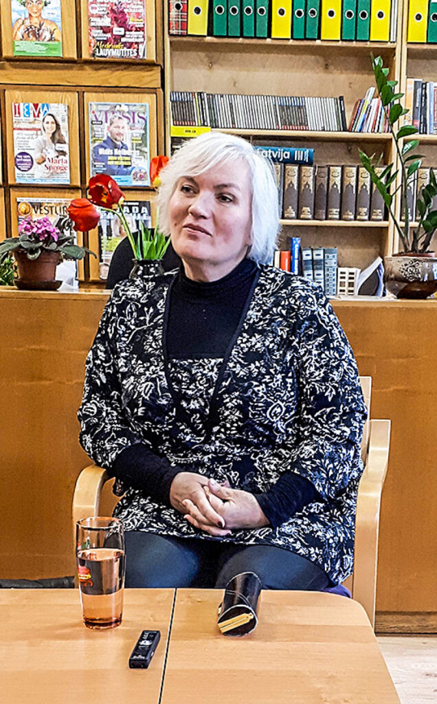Salacgrīvas novada bibliotēkā viesojās Jana Egle