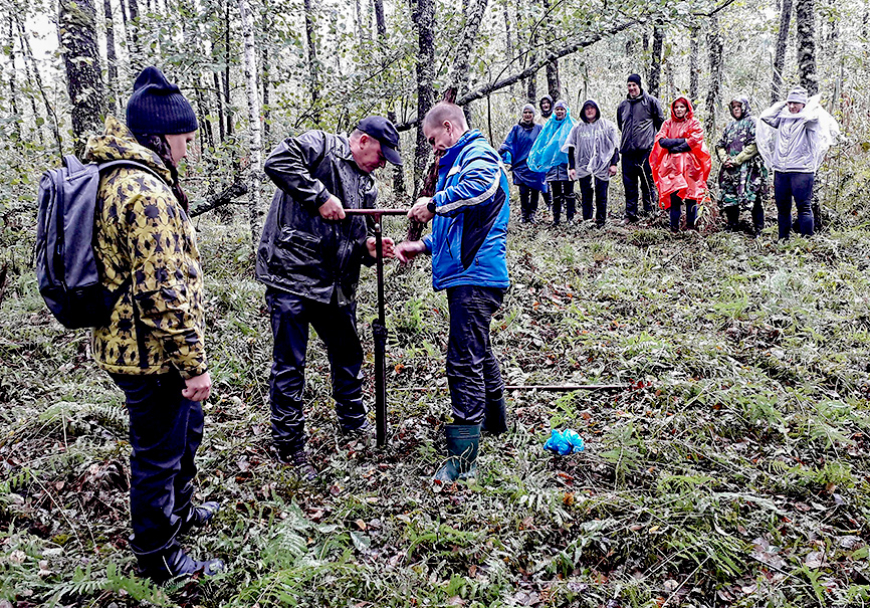 Spītējot laikapstākļiem, limbažnieki dodas izpētīt Lielezera krastus