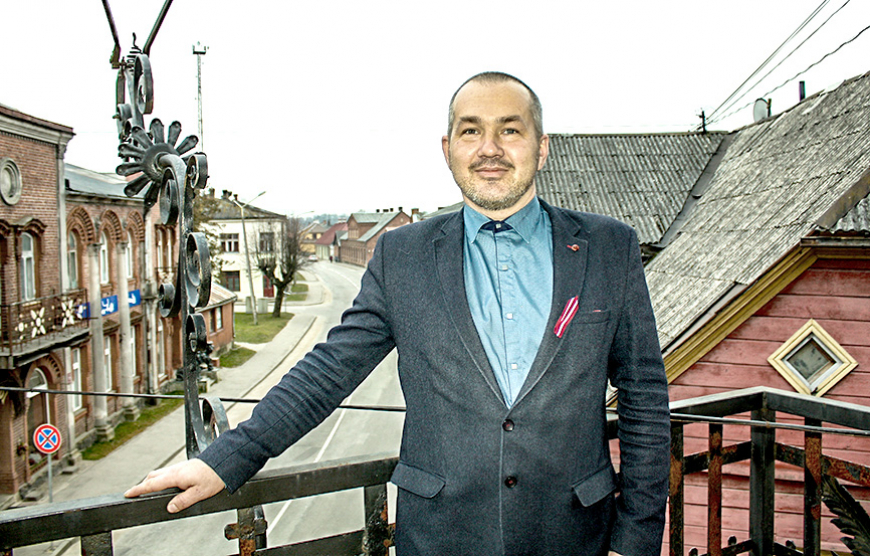 Andrim tagad ir vairāk laika mājai un ģimenei