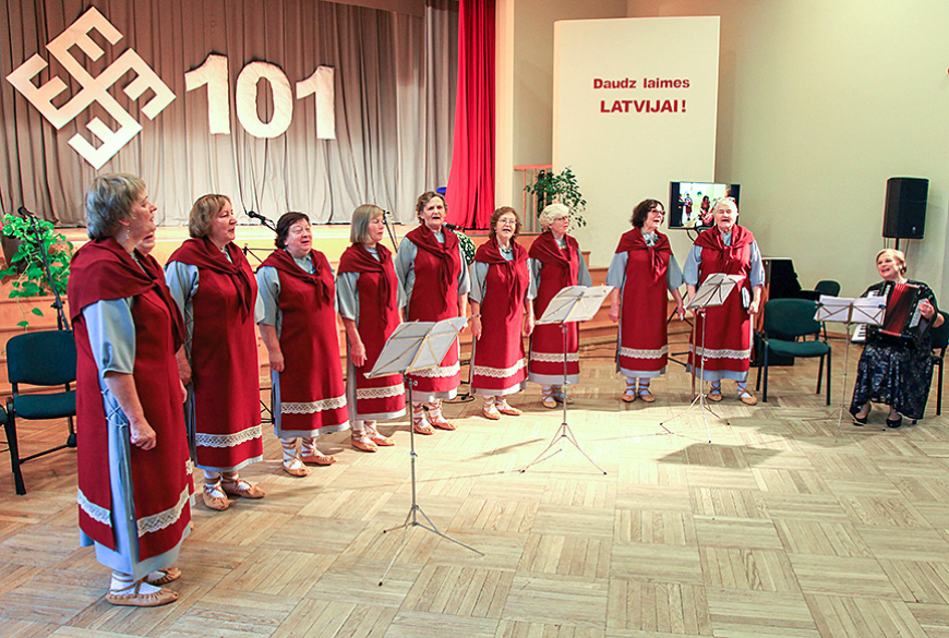 Pociema «Draiskās vīgriezes» nosvinēja dziesmoto piecgadi