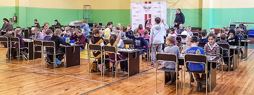 Starpnovadu skolu sacensības dambretē Liepupē