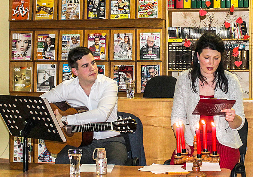 Salacgrīvas bibliotēkā uzstājas jaunizveidots duets