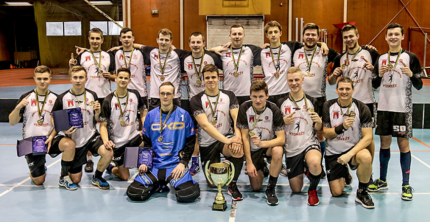 «Vidrižu puikas» uzvar OC «Limbaži» florbola čempionātā