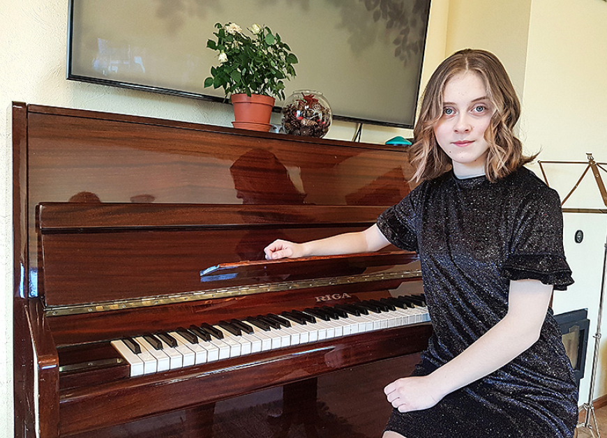 Limbažniecei panākumi attālinātajā pianistu konkursā