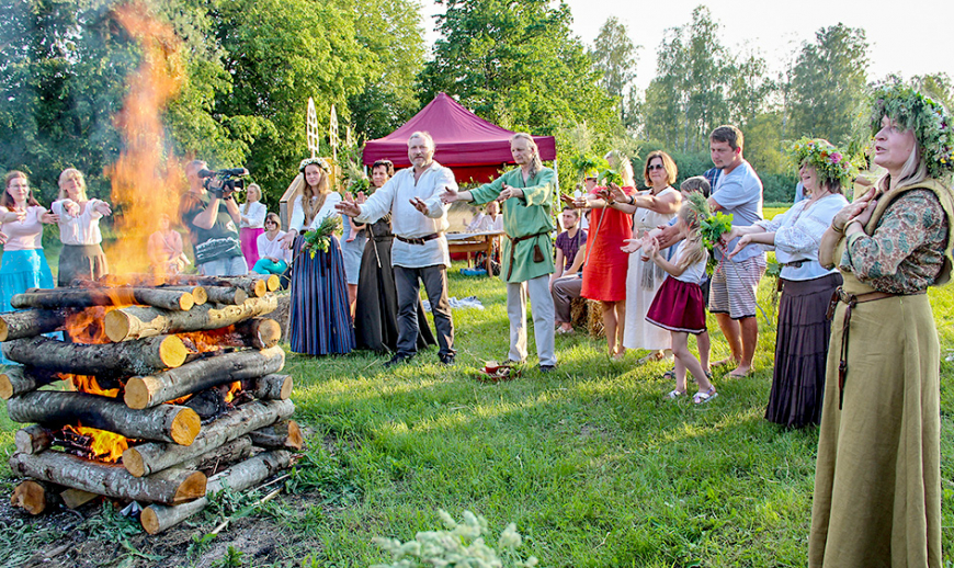 Ielīgošana «Melngaiļa sētā» kopā ar «Delvi»