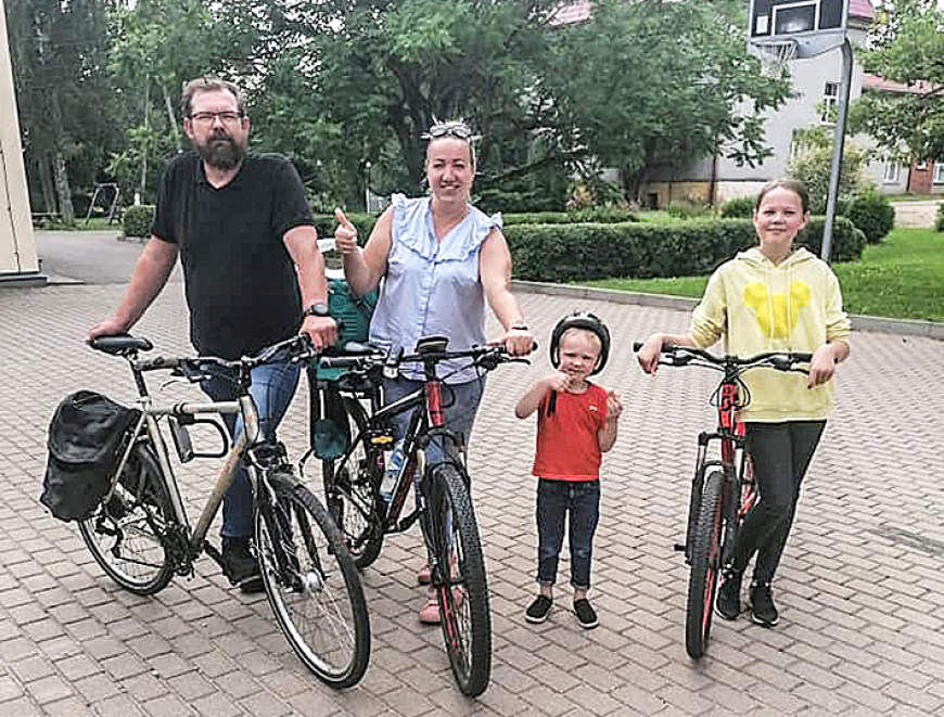 Veloaktivitātē aicināja iepazīt Viļķeni