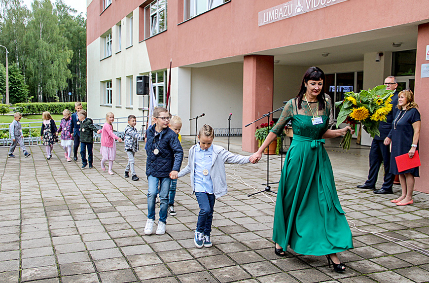 Pirmā skolas diena atšķirīgajā mācību gadā