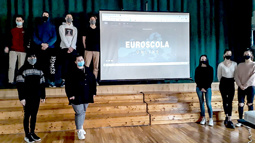 Jaunieši piedalās «Euroscola» tiešsaistē