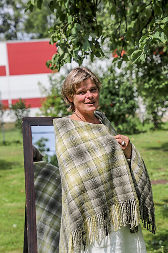 «Dzilna» vada lakatu aušanas meistarklases Skrīveros