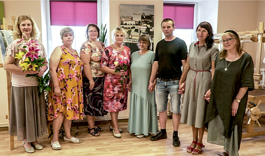 «Lādes Vītolos» skatāmi vietējo gleznošanas entuziastu darbi