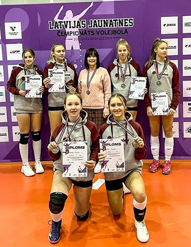 Limbažu U-15 volejbolistes – Latvijas jaunatnes vicečempiones