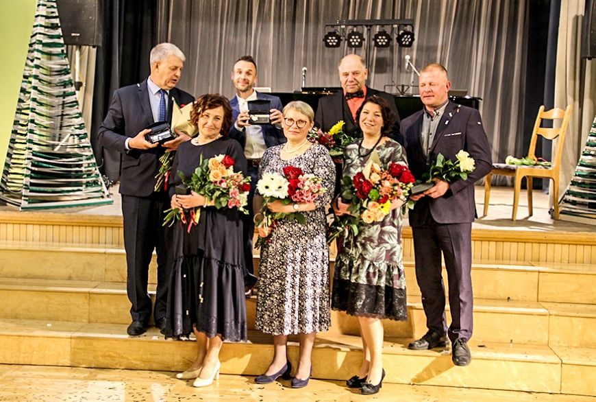Brīvības svētkos sumināja “Alojas pilsētas balvas” saņēmējus