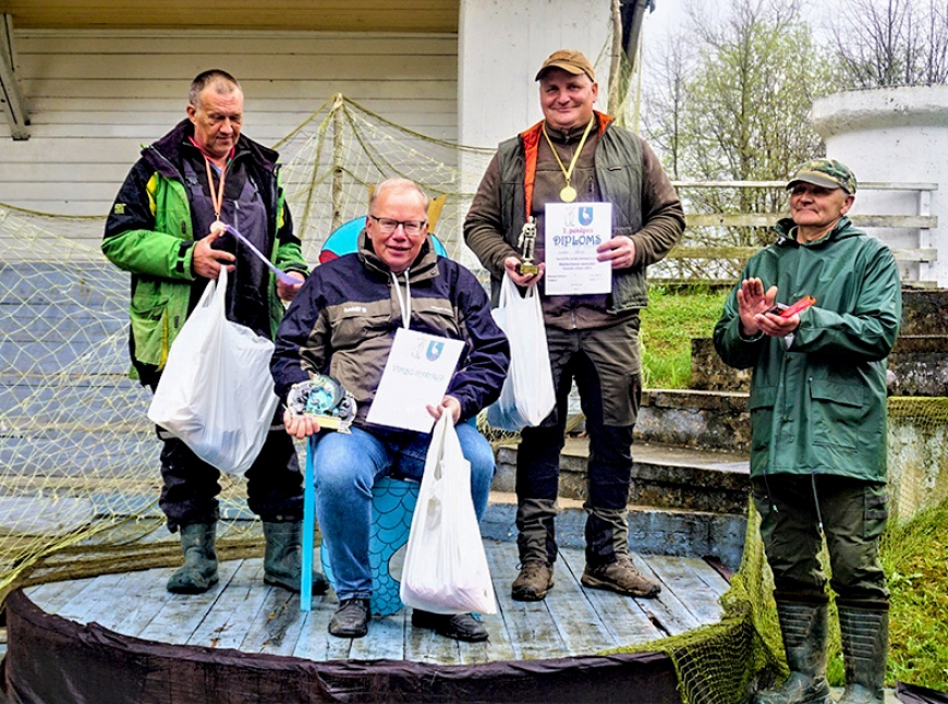 Staicelē «Vimbu svētkos» noķertas pat vairākas vimbas