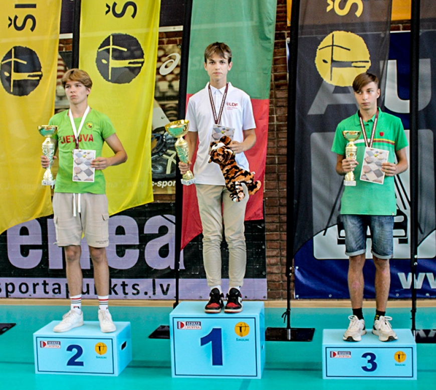 Klāvs Norenbergs – Baltijas čempions, Diāna Malofeja – vicečempione