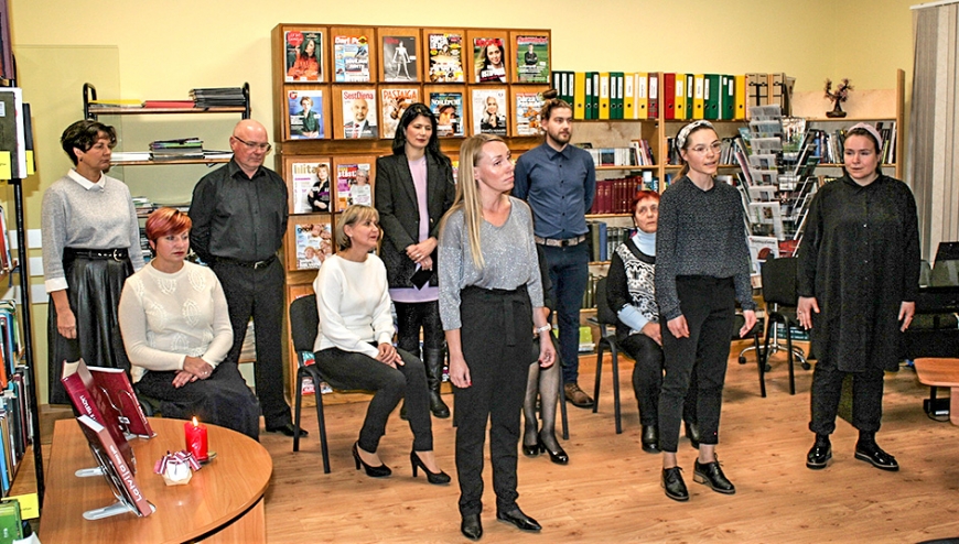 «Visa veida versijas» viesojas Salacgrīvas bibliotēkā