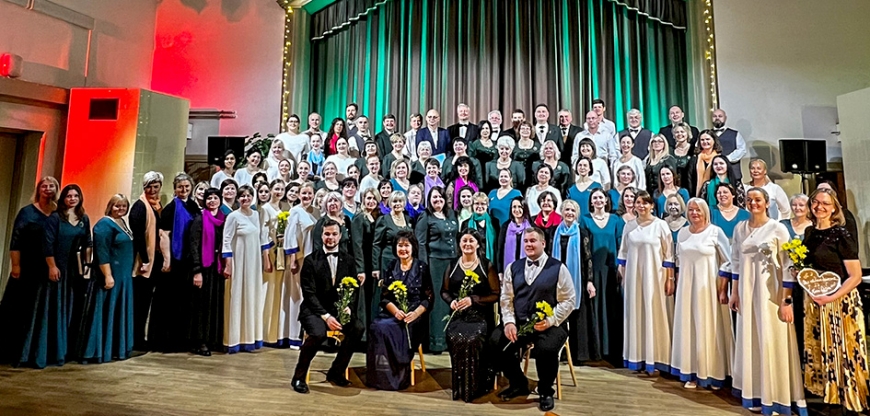Draudzīga sadziedāšanās Ainažos