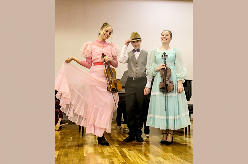 Novada mūzikas skolas satikās muzikālā ceļojumā apkārt zemeslodei