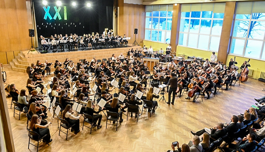 Lēdurgā aizvadīts XXI Vidzemes jauniešu kamerorķestru festivāls