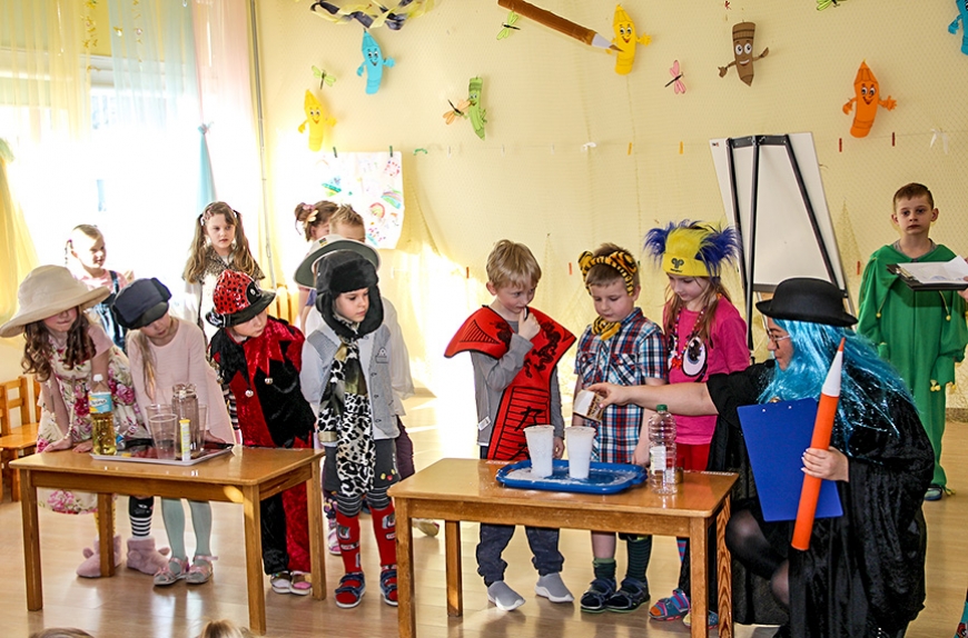 Limbažu «Spārīte» jubilejā izmanto “savādo zīmuli” un rada brīnumus