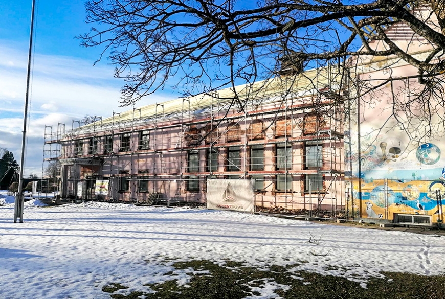 Staicelē uzlabo energoefektivitāti pašvaldības namā Lielajā ielā 7