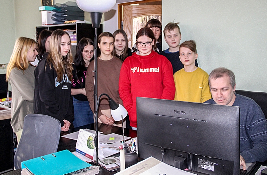 Umurgas pamatskolas avīzes «Pauze» veidotāji ciemojas «Auseklī»