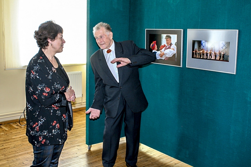 Ar divriteni un fotosomu plecā sasniegti apaļie 90