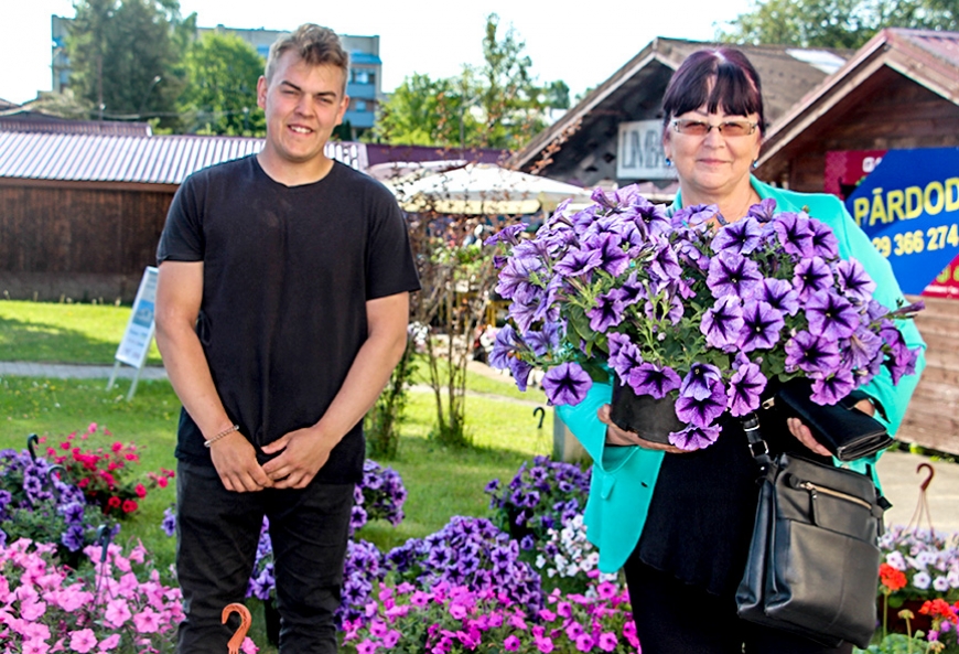Limbažu tirgus burziņš aktīvajā stādīšanas laikā