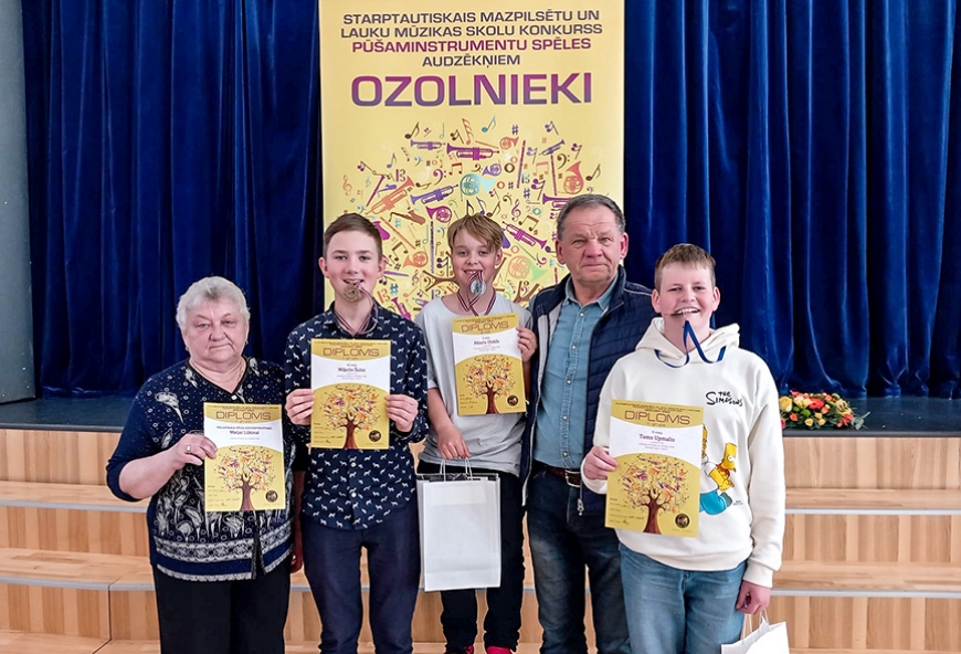 Mūzikas skolu pūšaminstrumentālisti konkursā Ozolniekos