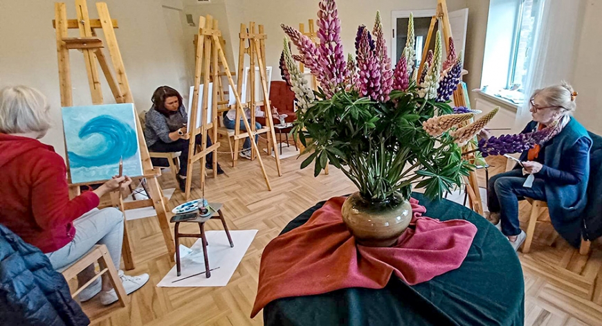 «Melngaiļa sētā» sākušās radošās darbnīcas