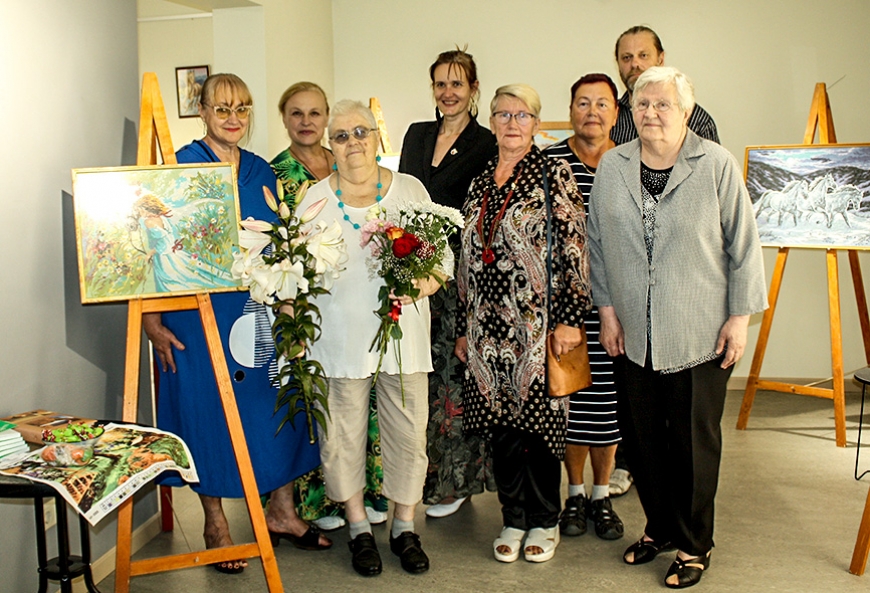 «Hanzā» – Astras Tomsones izšūtās gleznas